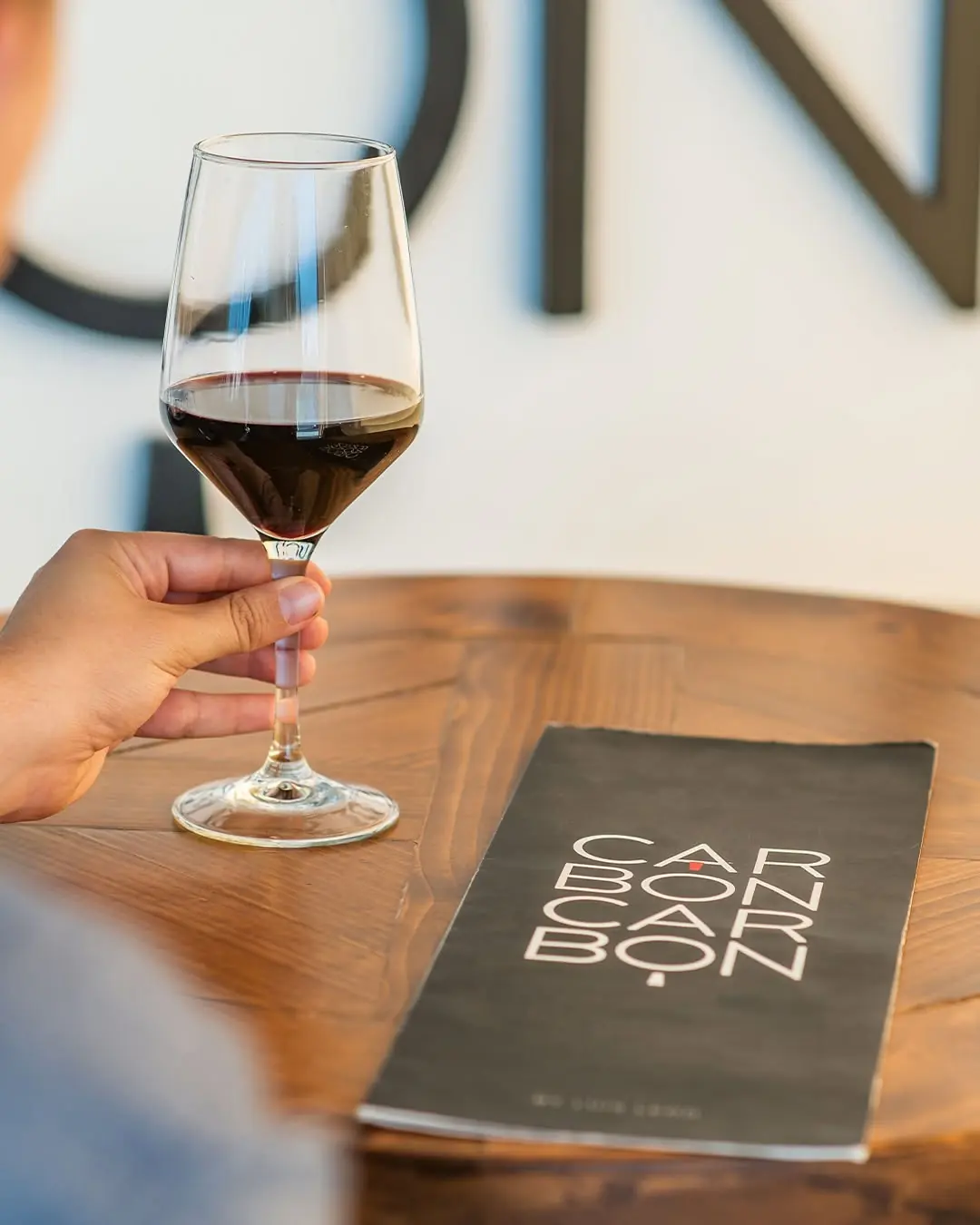 Selección de vinos y carta del restaurante